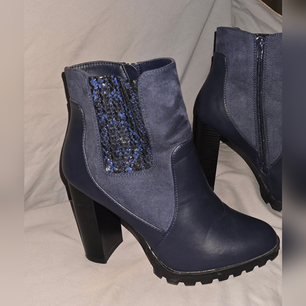 Shoe Dazzle Navy Heeled Boots